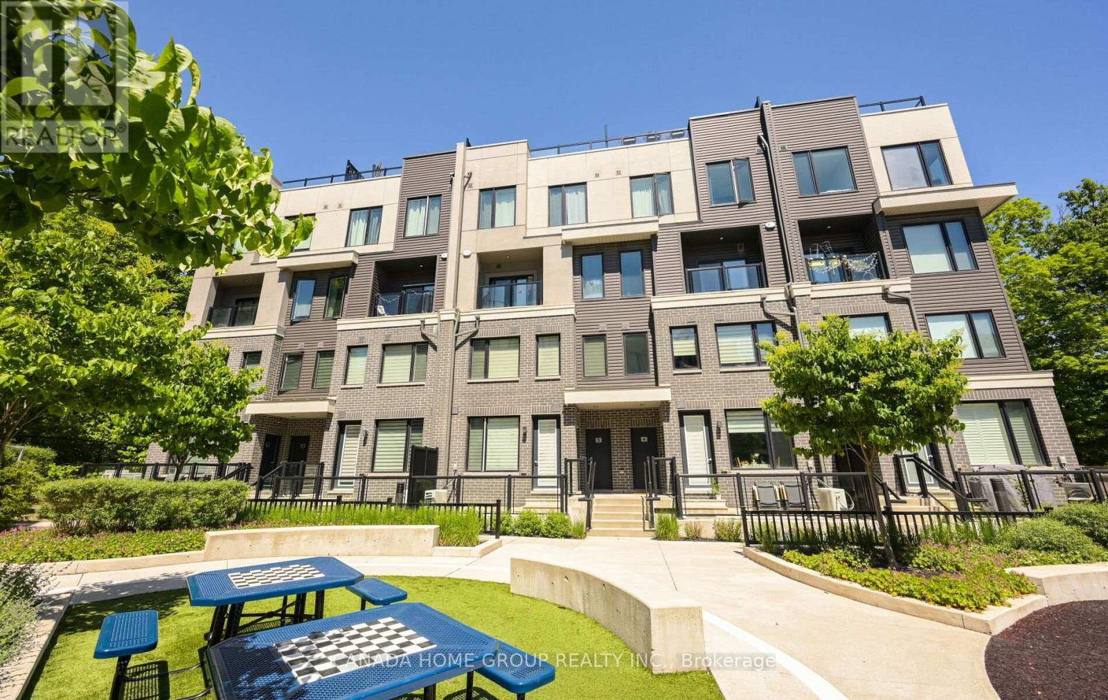 Townhouse at 12 - 3492 WIDDICOMBE WAY, Mississauga