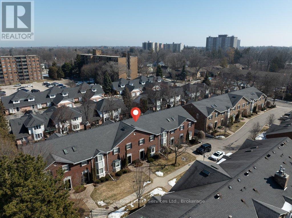 Townhouse at 4 - 2407 WOODWARD AVENUE, Burlington