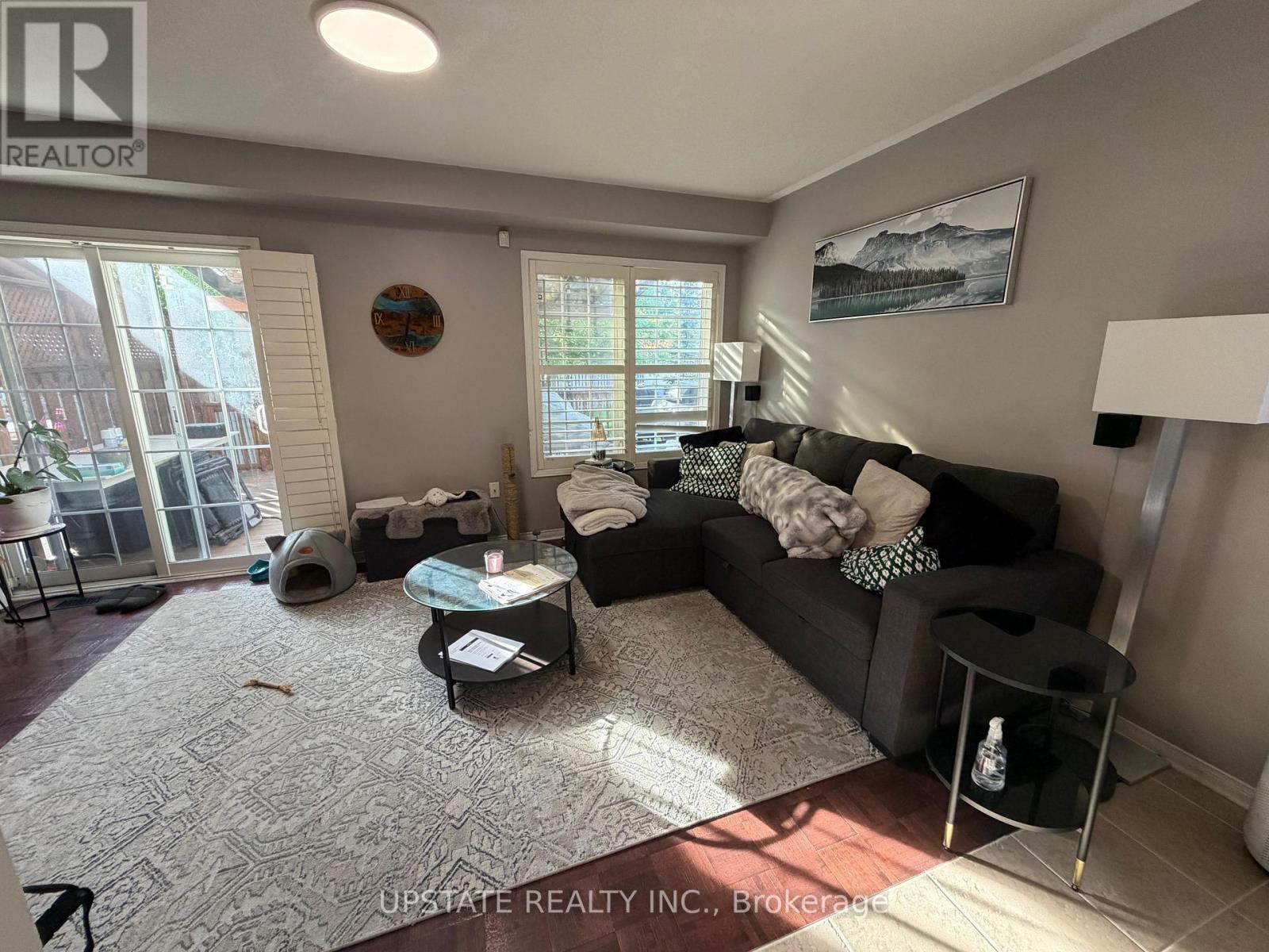 Semi-Detached/Link at 32 SESTINA COURT, Brampton