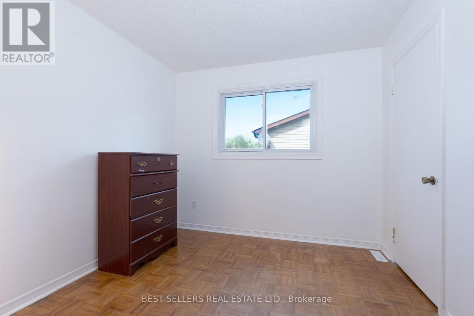 Detached at 9 HERKLEY DRIVE, Brampton
