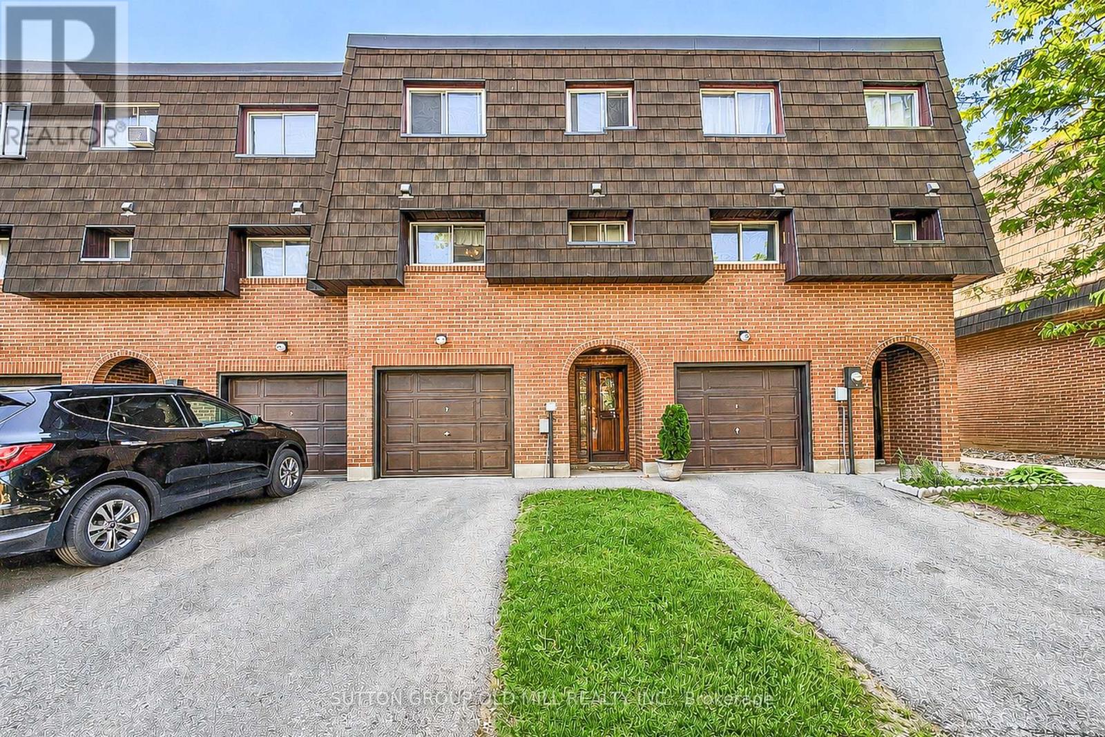 Townhouse at 96 DARRAS COURT, Brampton (Southgate)