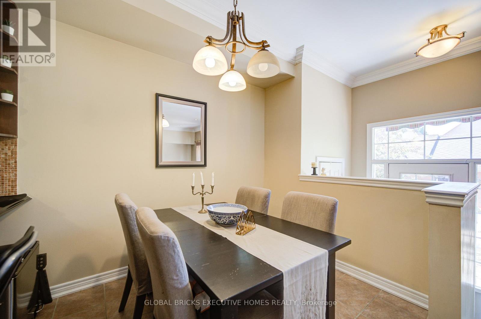 Townhouse at 3885 EGLINTON AVENUE, Mississauga