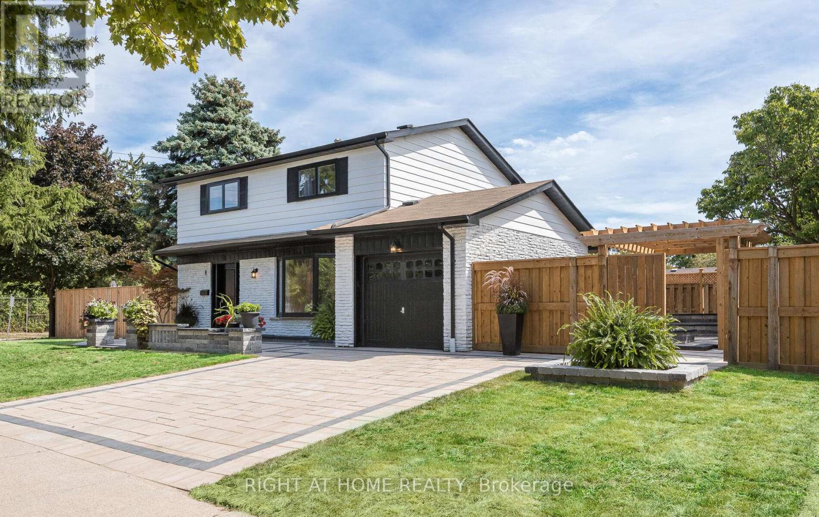 Detached at 8 CULHAM STREET, Oakville