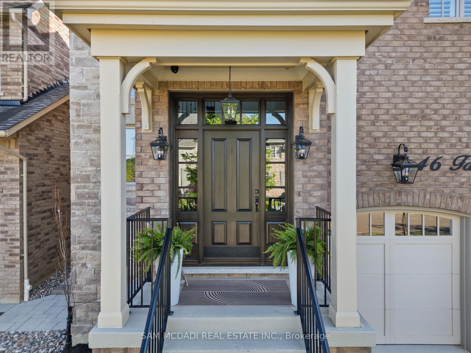 Detached at 46 FOXTAIL COURT, Halton Hills