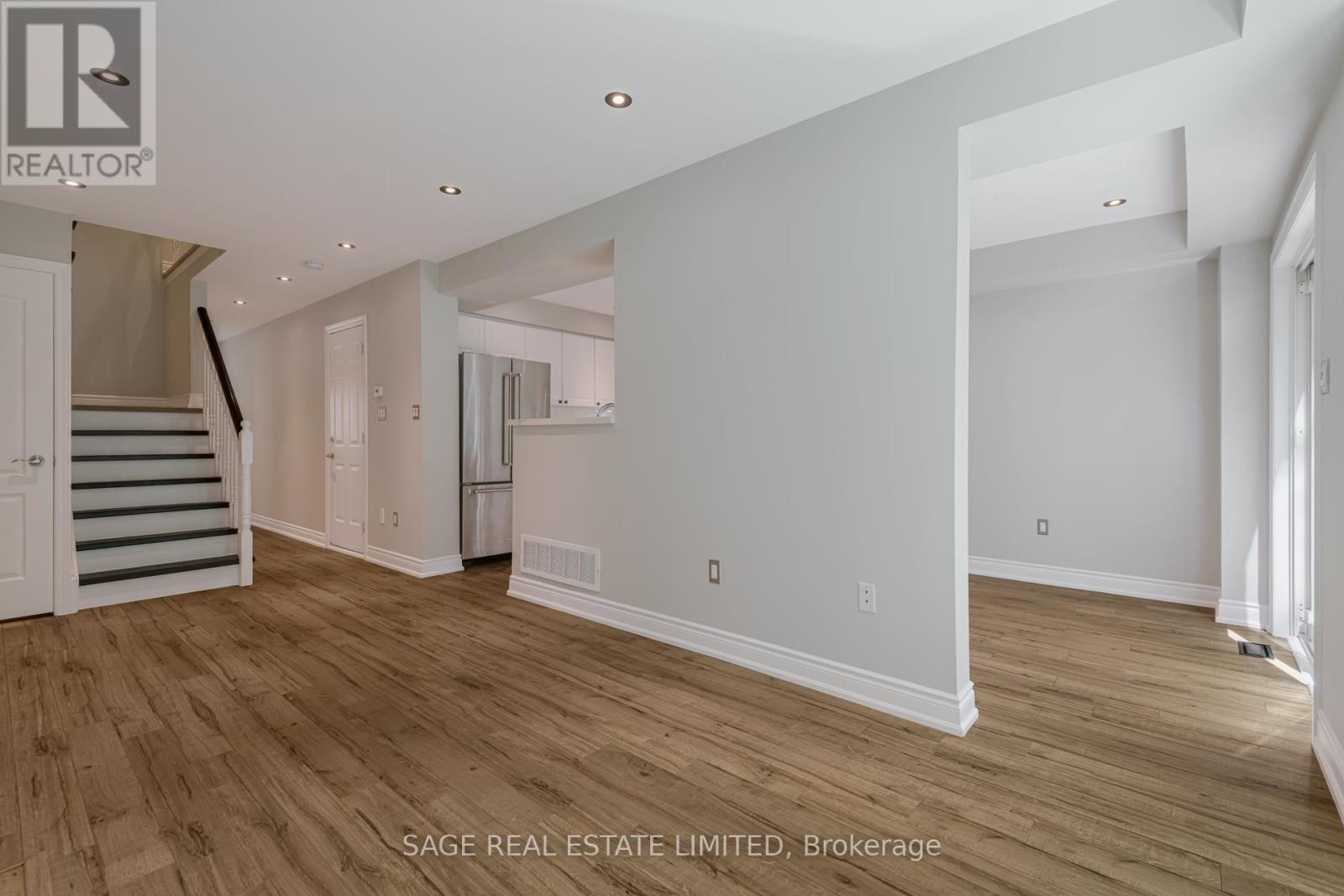 Townhouse at 10 - 5427 LAKESHORE ROAD, Burlington