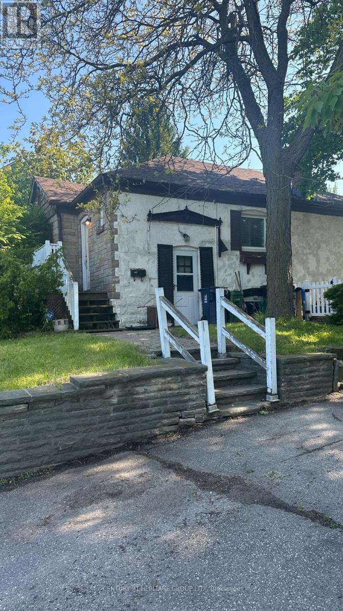 Detached at 930 SCARLETT ROAD, Toronto (Humber Heights)