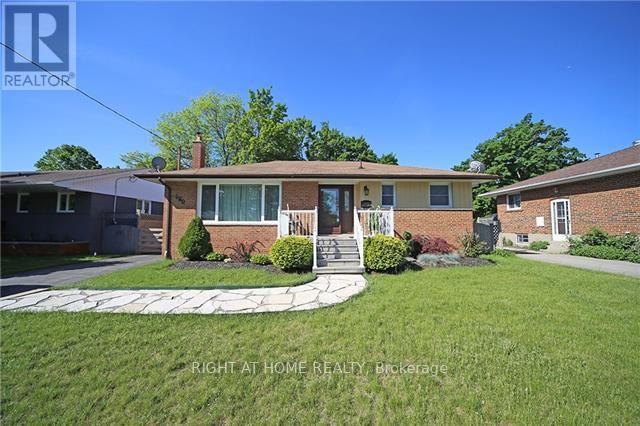 Detached at 580 TAPLOW CRESCENT, Oakville (WO West)