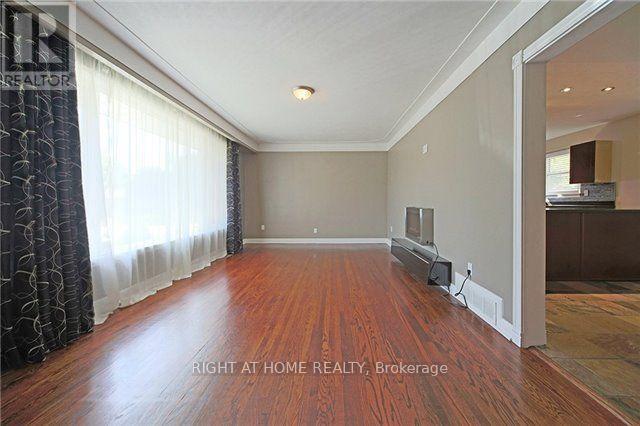 Detached at 580 TAPLOW CRESCENT, Oakville