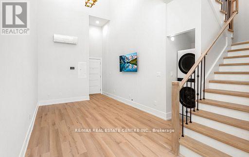 Apartment at 204 - 271 QUEEN STREET S, Mississauga
