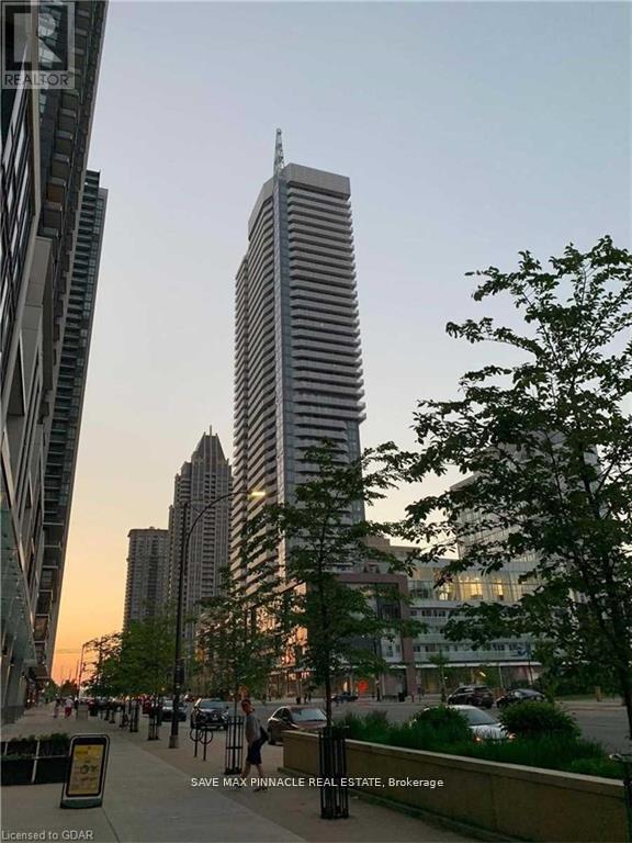 Apartment at 2206 - 4065 CONFEDERATION PARKWAY, Mississauga