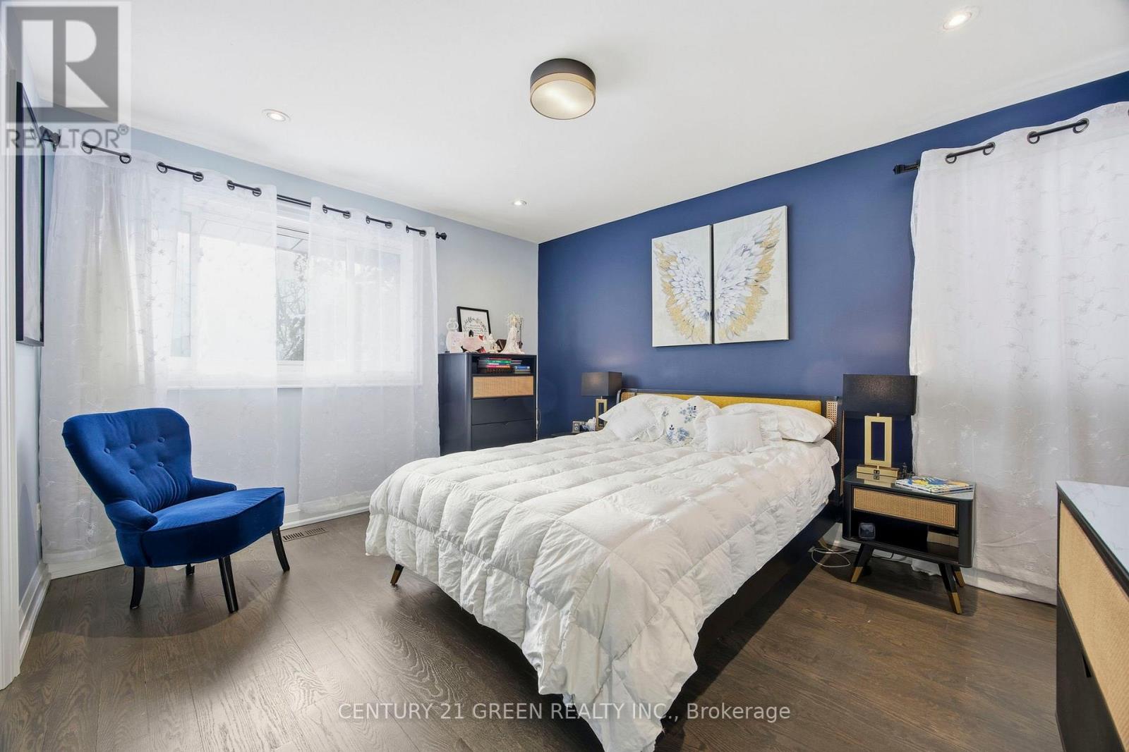 Detached at 18 WINSDALE ROAD, Toronto