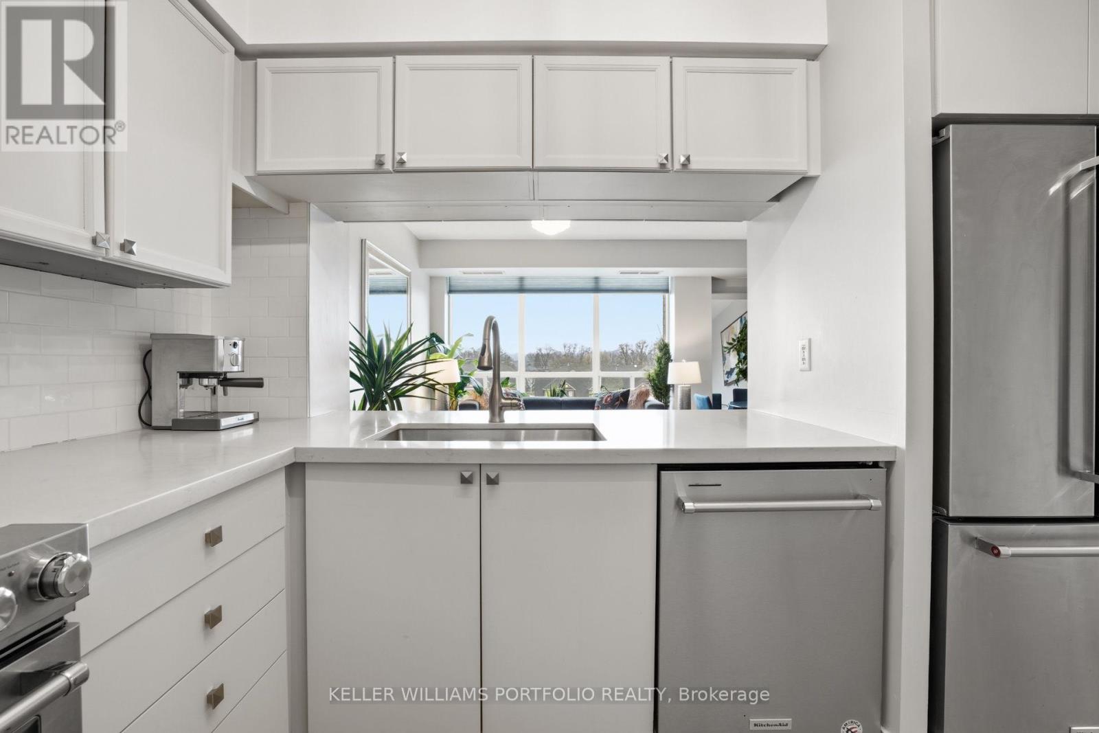 Apartment at 802 - 190 MANITOBA STREET, Toronto