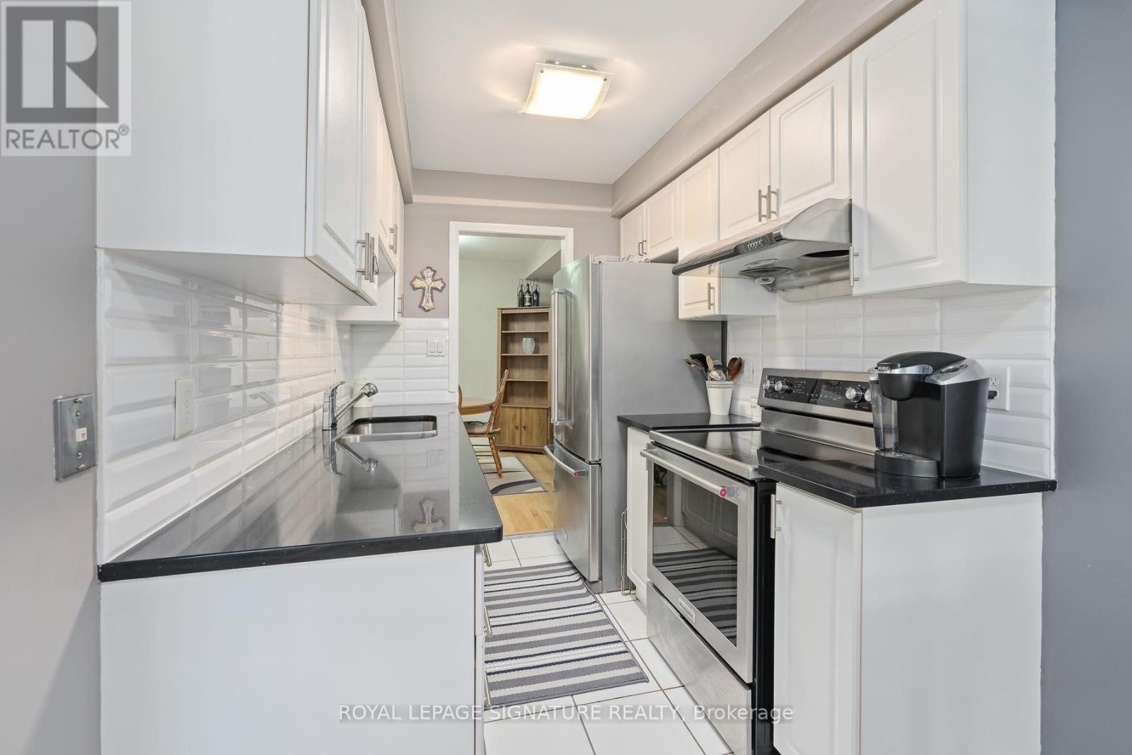 Semi-Detached/Link at 1486 SPRING GARDEN COURT, Mississauga