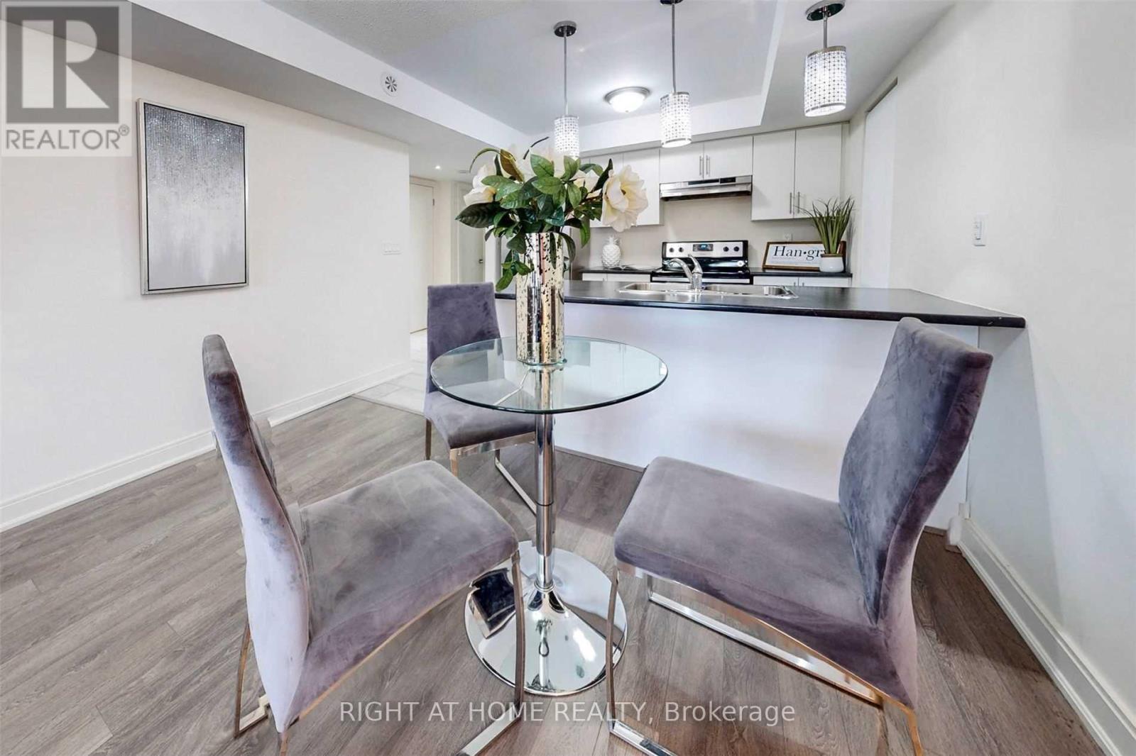 Townhouse at 82 - 100 DUFAY ROAD, Brampton