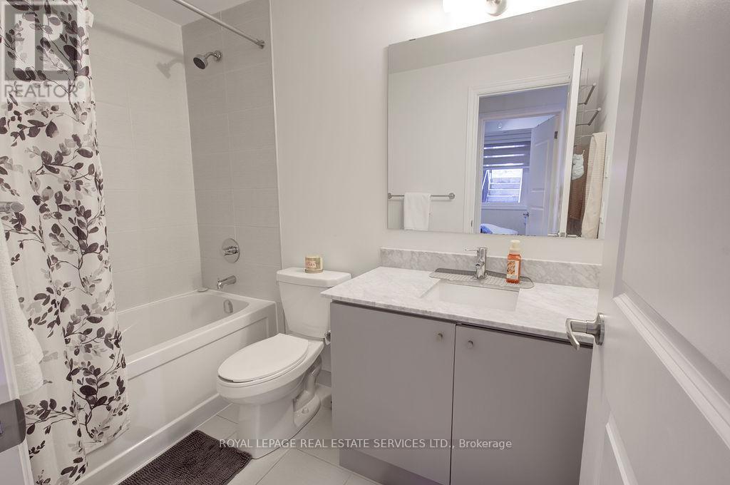 Townhouse at 123 - 349 WHEAT BOOM DRIVE E, Oakville