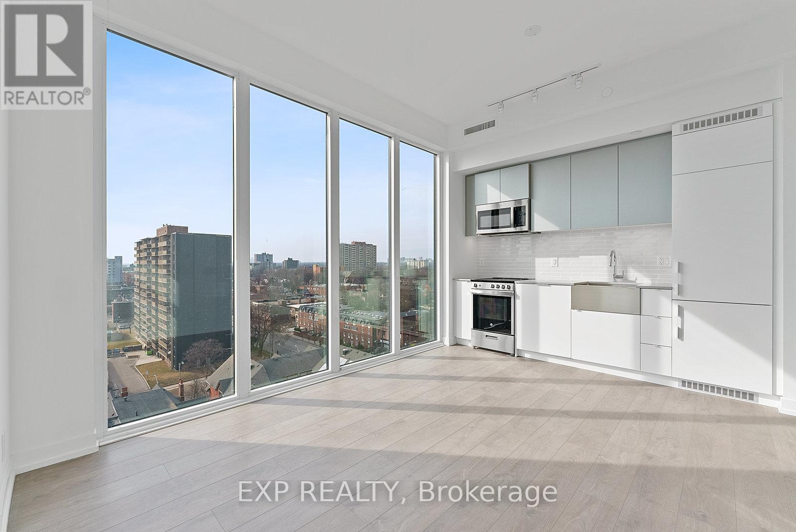 Apartment at 908 - 270 DUFFERIN STREET, Toronto (South Parkdale)