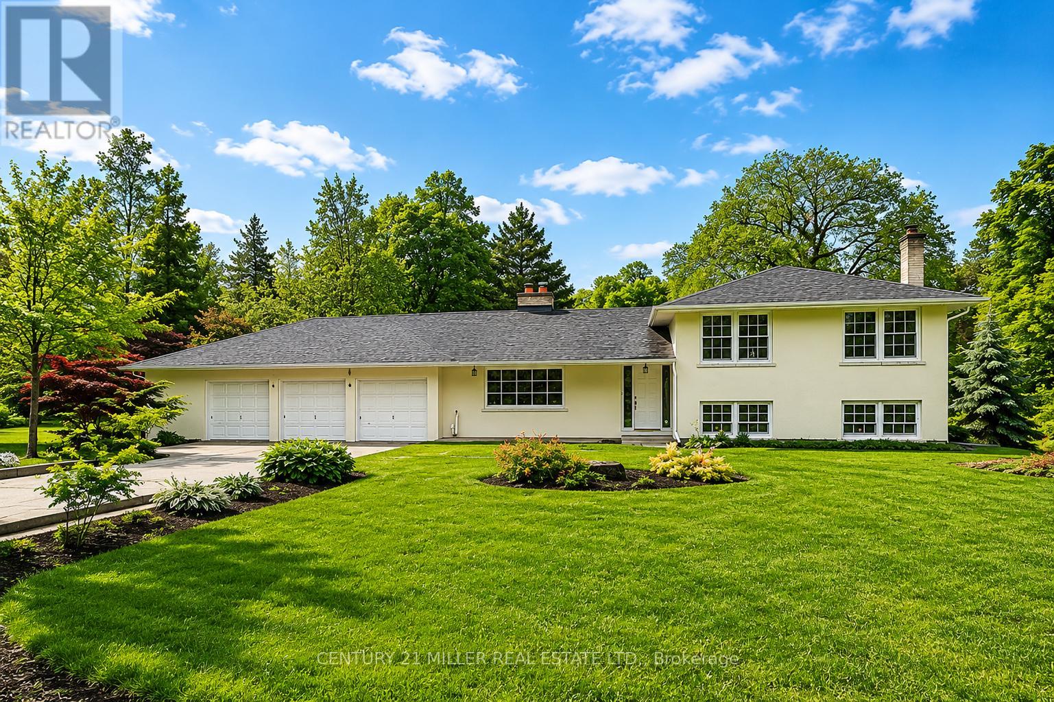 Detached at 91 ENNISCLARE DRIVE E, Oakville (MO Morrison)