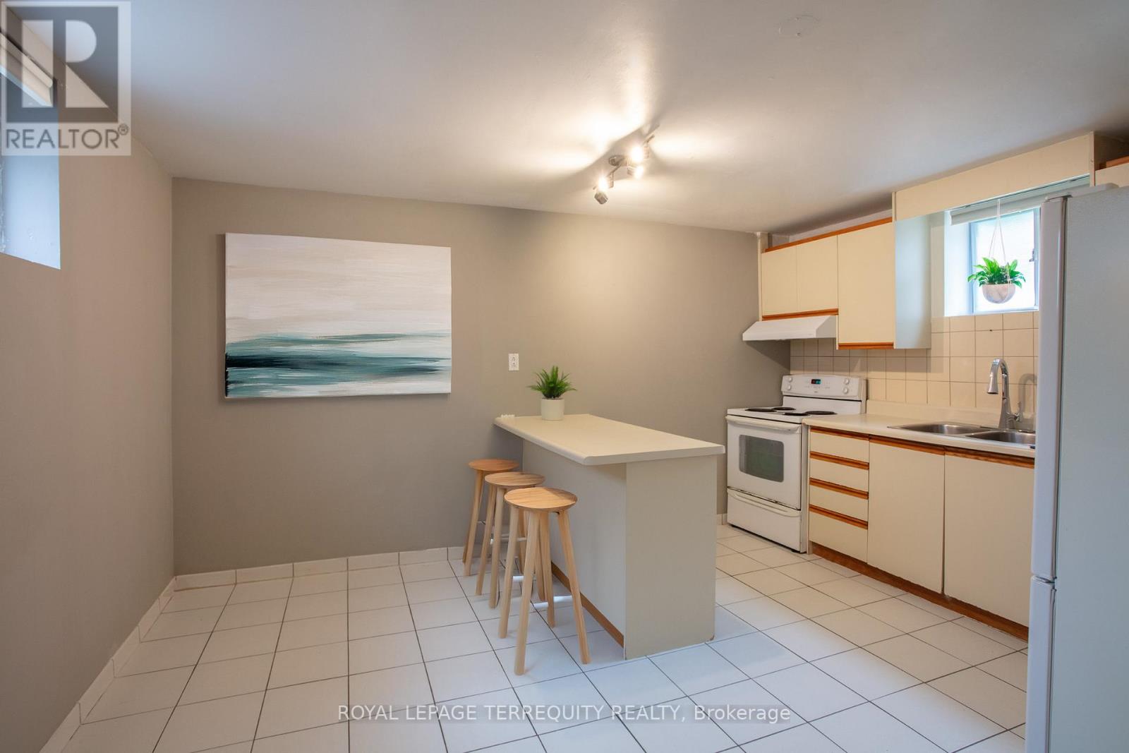 Detached at BASEMENT - 10 NORTHCLIFFE BOULEVARD, Toronto (Corso Italia-Davenport)