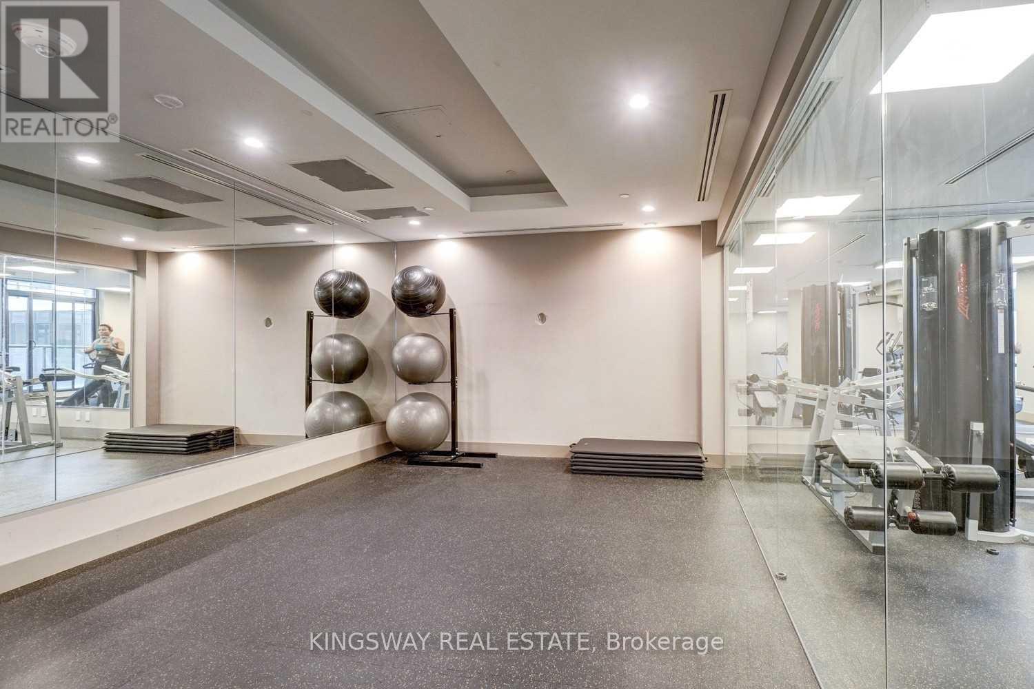 Apartment at 907 - 65 WATERGARDEN DRIVE, Mississauga