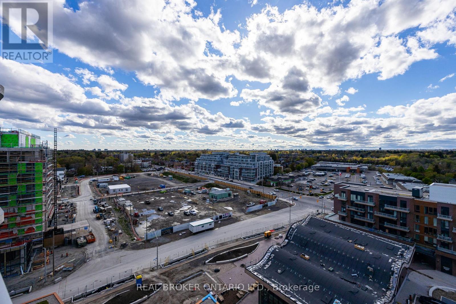 Apartment at 1117 - 220 MISSINNIHE WAY, Mississauga