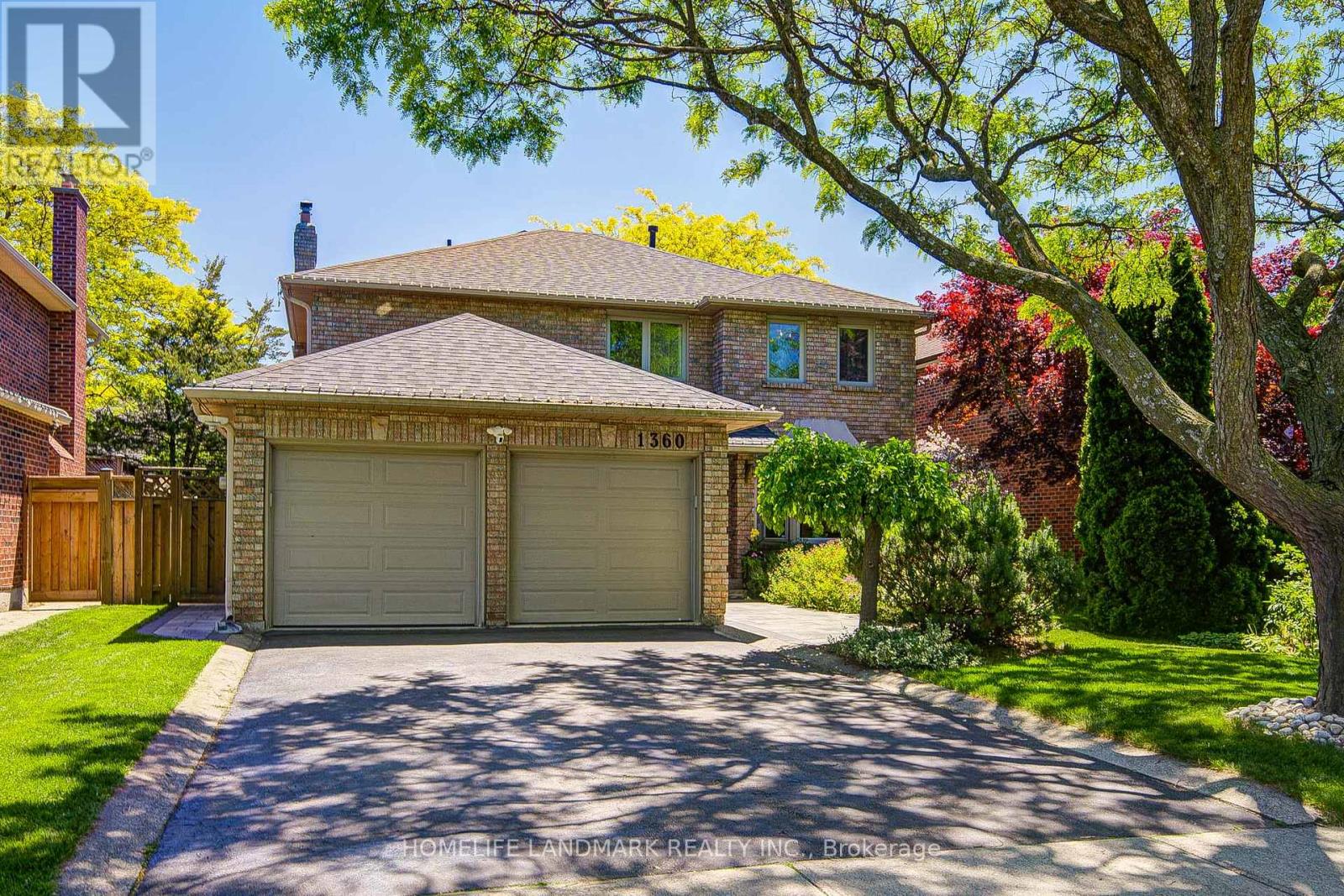 Detached at 1360 OLD ENGLISH LANE, Oakville