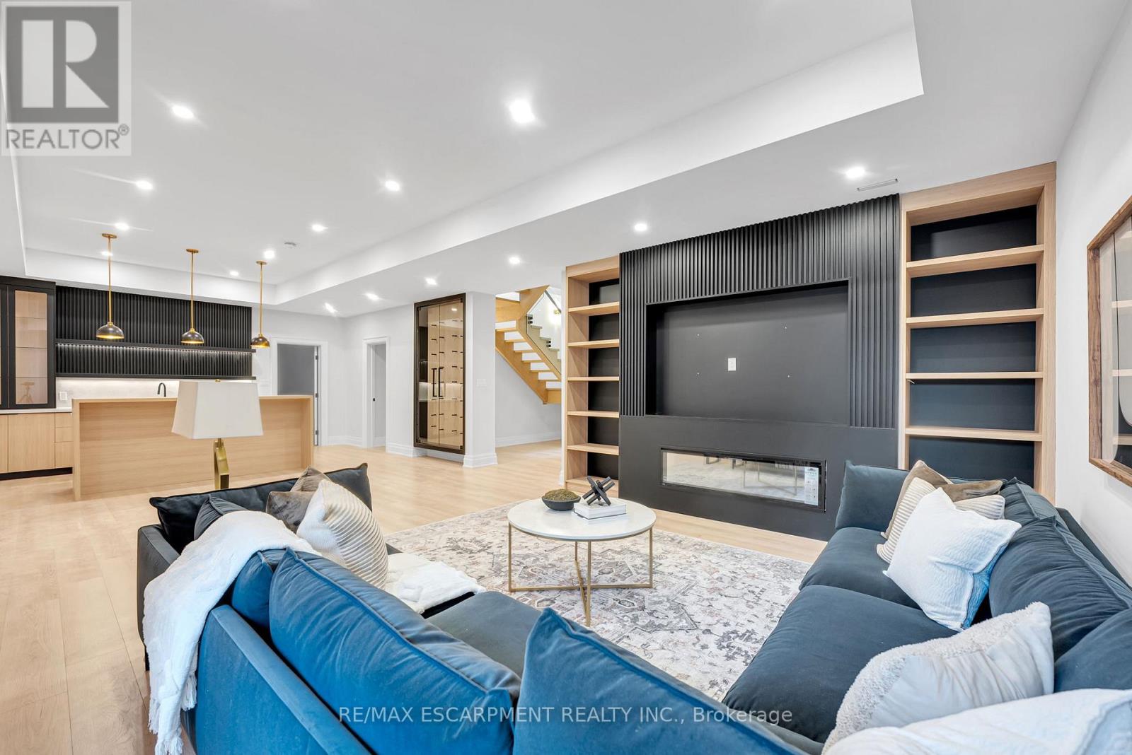 Detached at 383 WADSWORTH STREET, Oakville