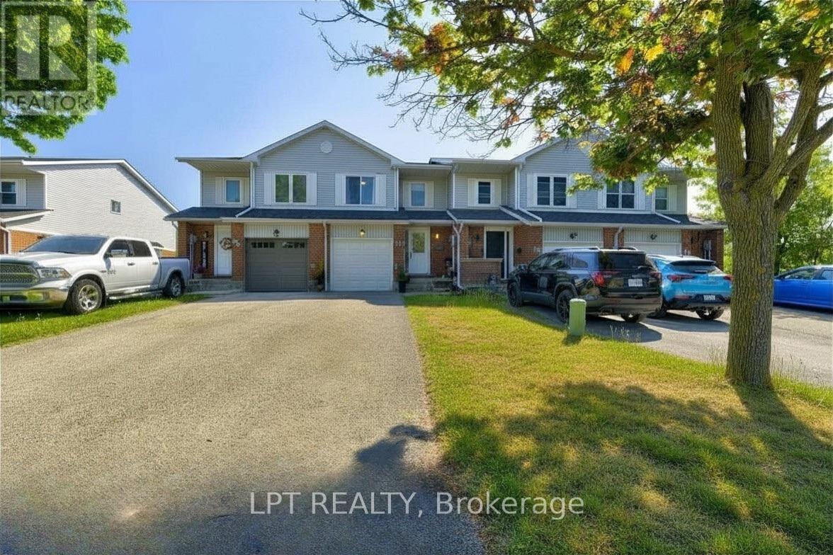 Townhouse at 30 DAWSON ROAD, Orangeville