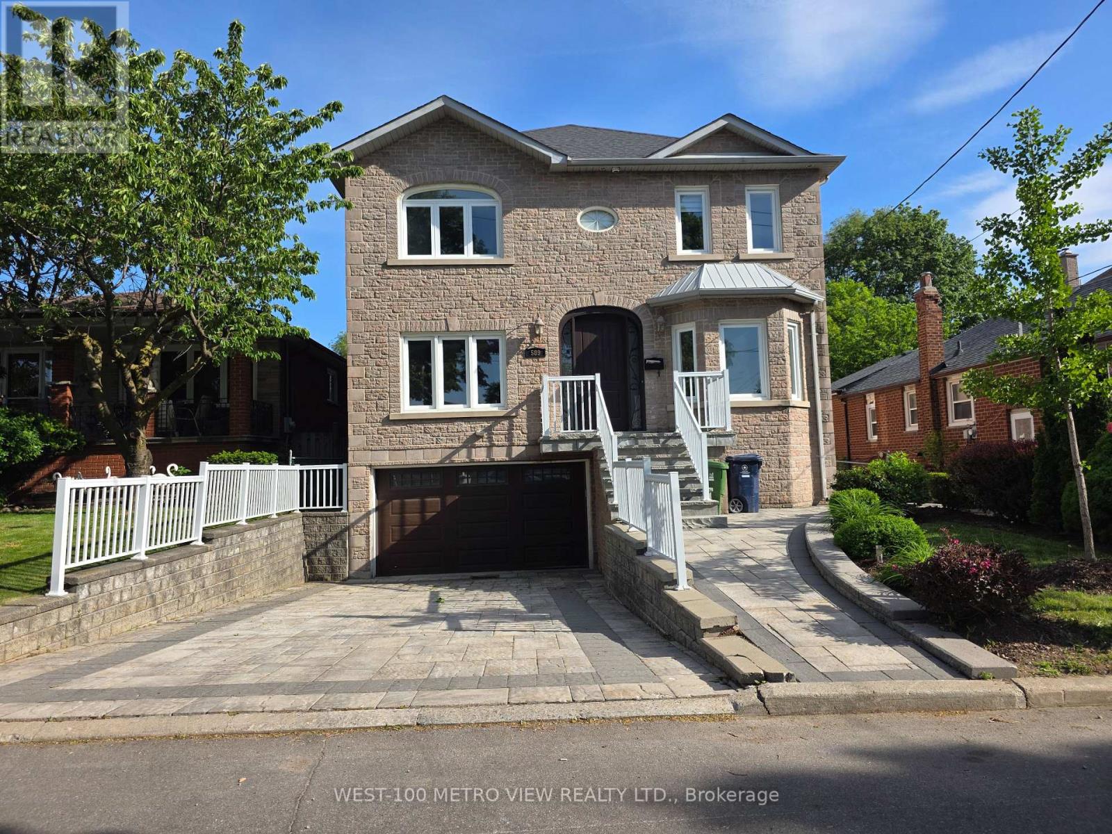 Detached at 589 GLEN PARK AVENUE, Toronto