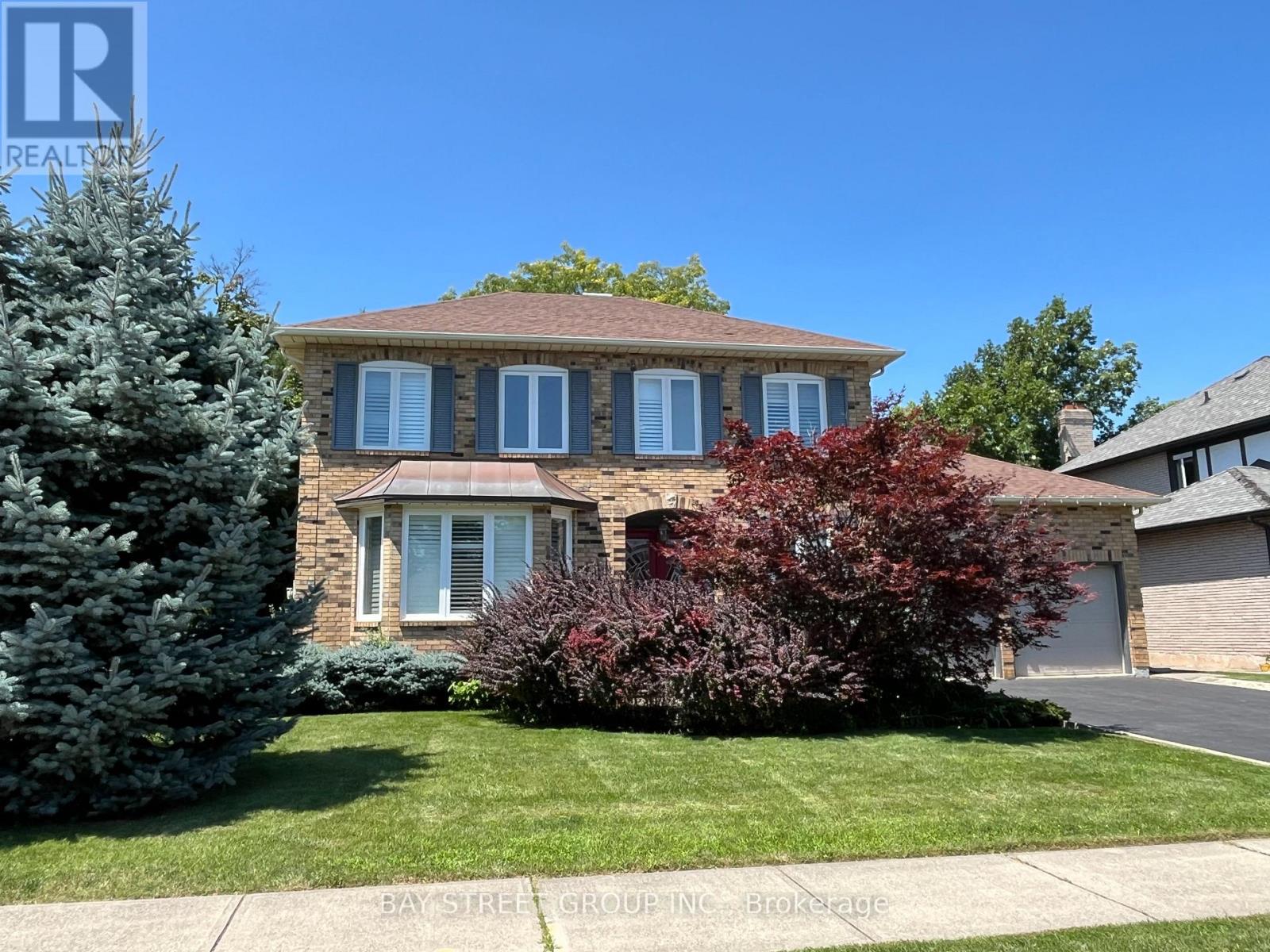 Detached at 1035 MASTERS GREEN, Oakville