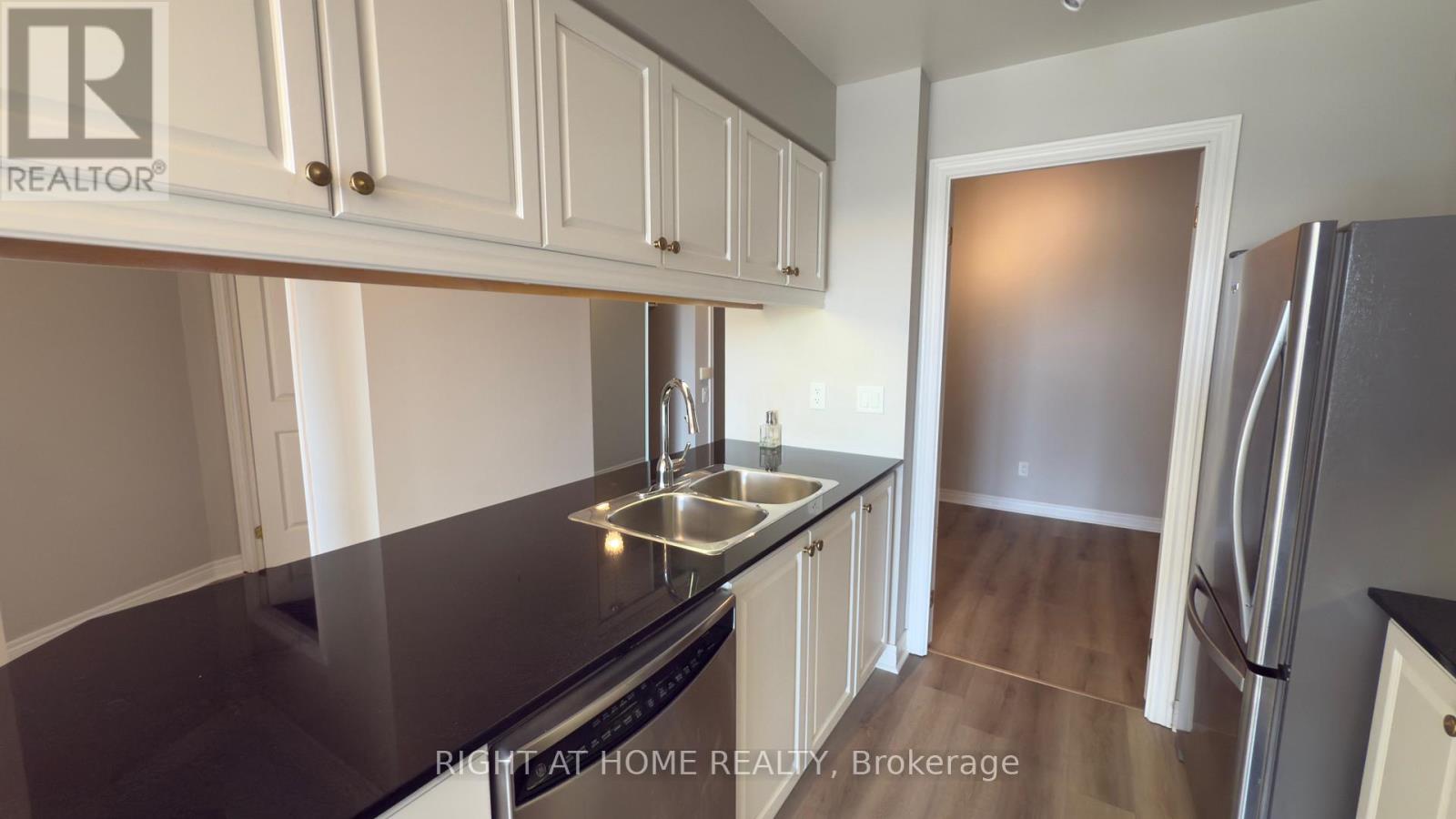 Apartment at 703 - 40 OLD MILL ROAD, Oakville