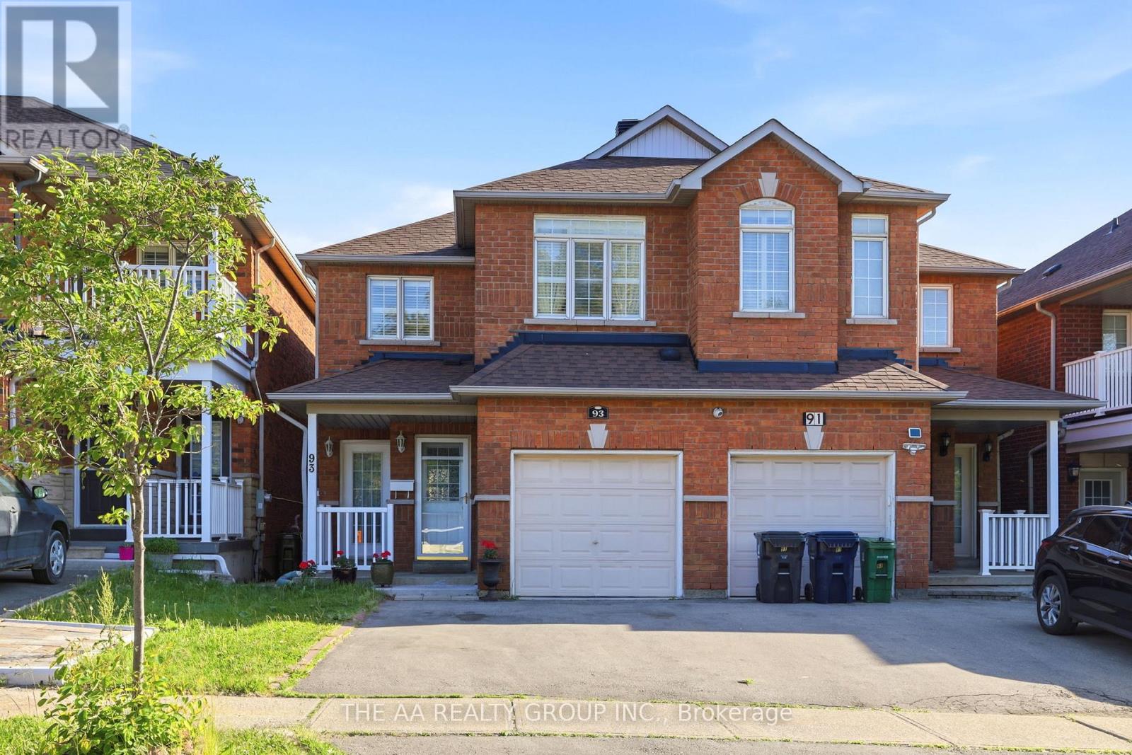 Semi-Detached/Link at 93 SAN GABRIELE PLACE, Toronto (Humber Summit)