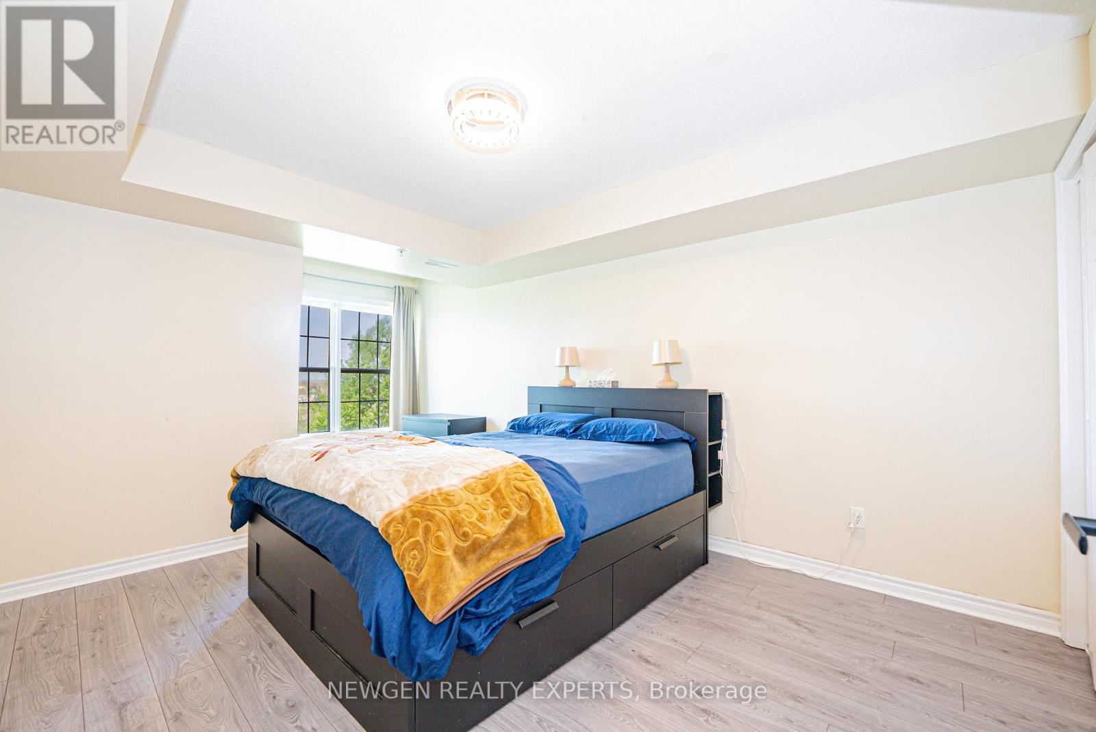 Apartment at 405 - 1479 MAPLE AVENUE, Milton