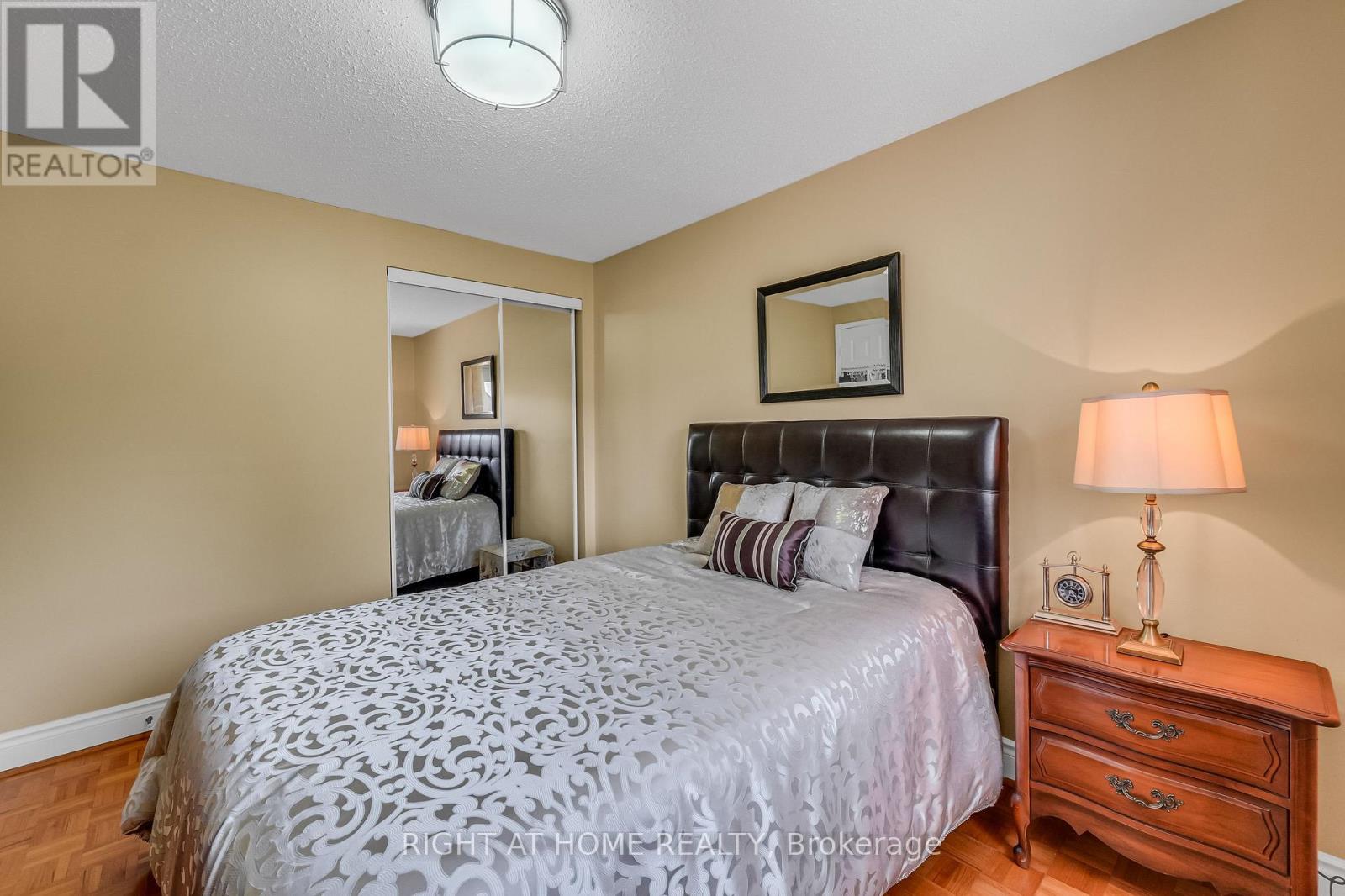Detached at 4516 DONEGAL DRIVE, Mississauga