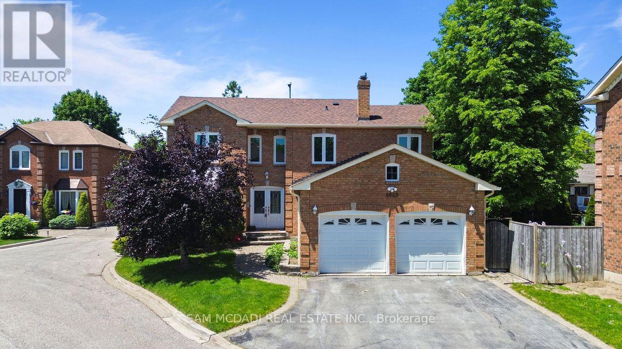 Detached at 6643 MOCKINGBIRD LANE, Mississauga (Lisgar)