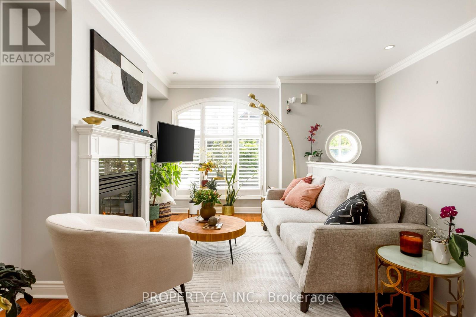 Townhouse at 9 LEAVES TERRACE, Toronto (Stonegate-Queensway)