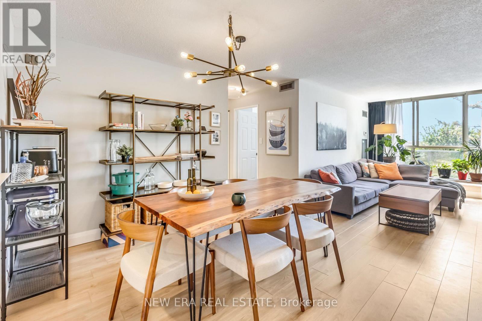 Apartment at 437 - 22 SOUTHPORT STREET, Toronto (High Park-Swansea)
