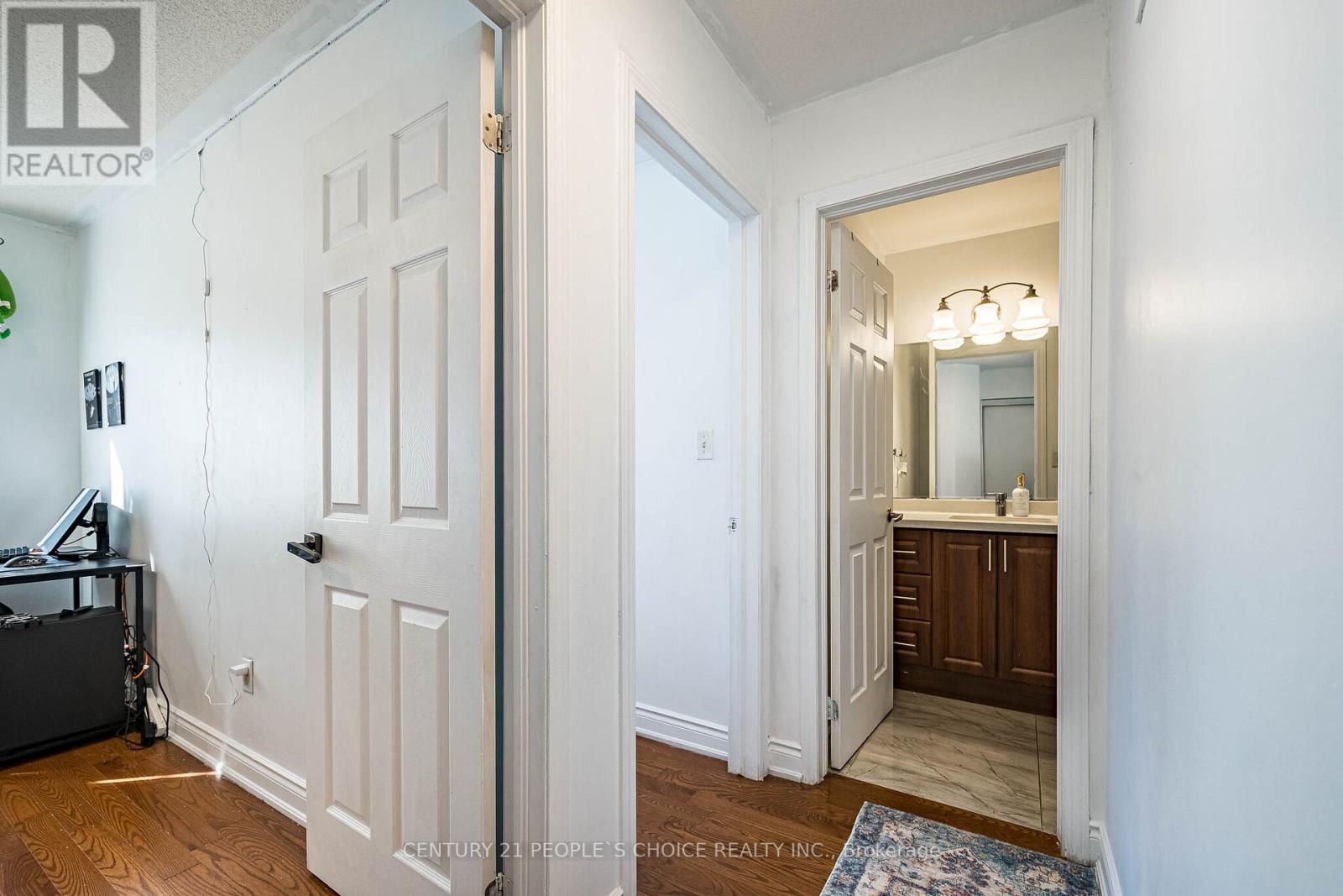 Townhouse at 2880 GARNETHILL WAY, Oakville