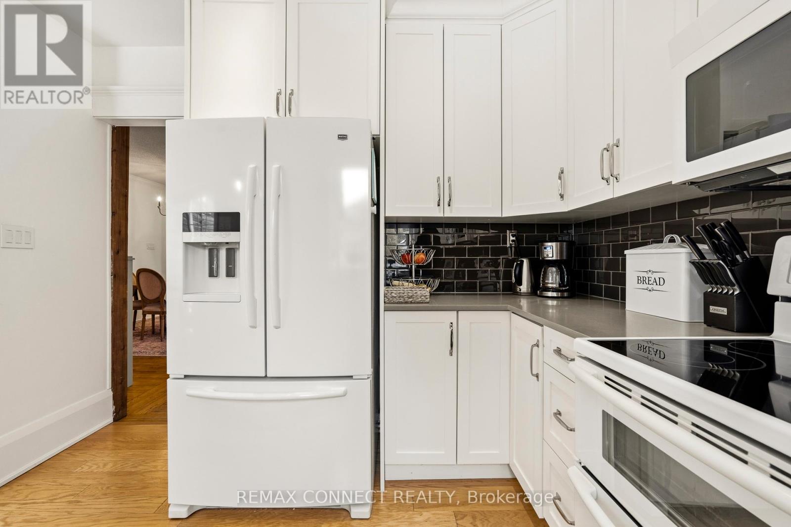 Detached at 60 WOODBURY ROAD, Toronto