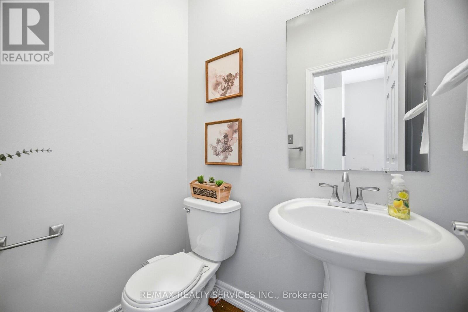 Semi-Detached/Link at 10 DEEPCORAL COURT, Brampton
