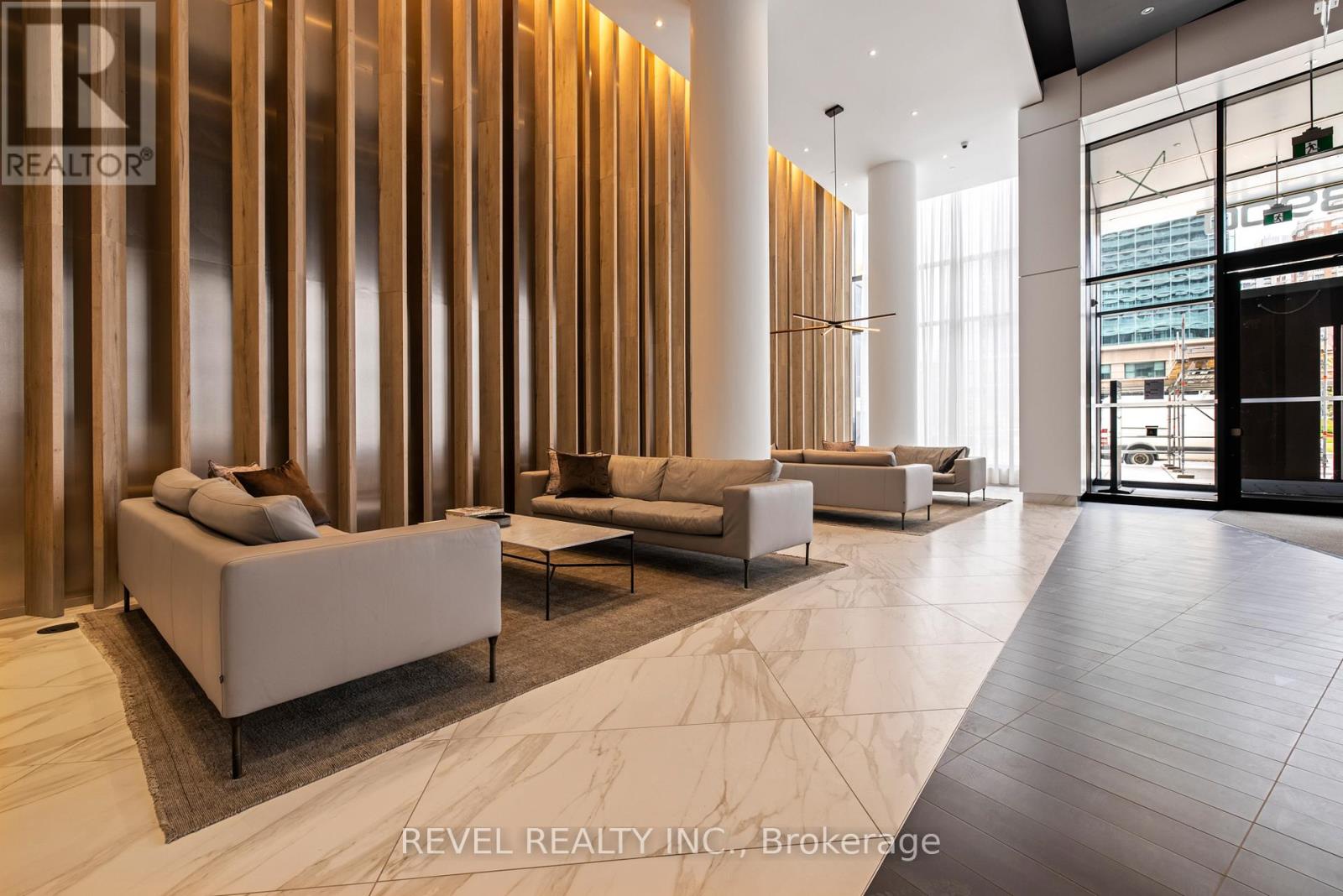 Apartment at 2408 - 3900 CONFEDERATION PARKWAY, Mississauga (City Centre)
