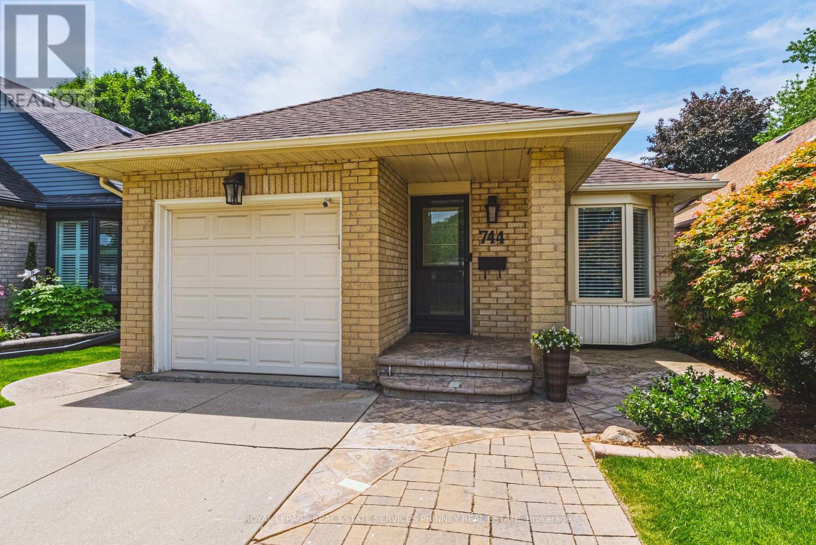 Detached at 744 MIRIAM CRESCENT, Burlington