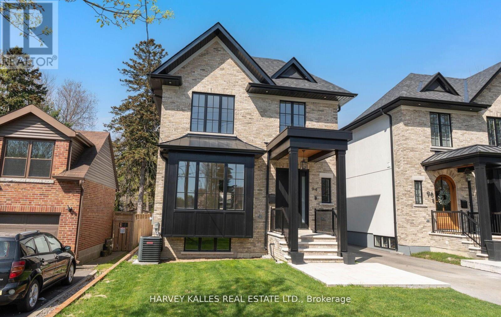 Detached at 94 PRINCE EDWARD DRIVE S, Toronto