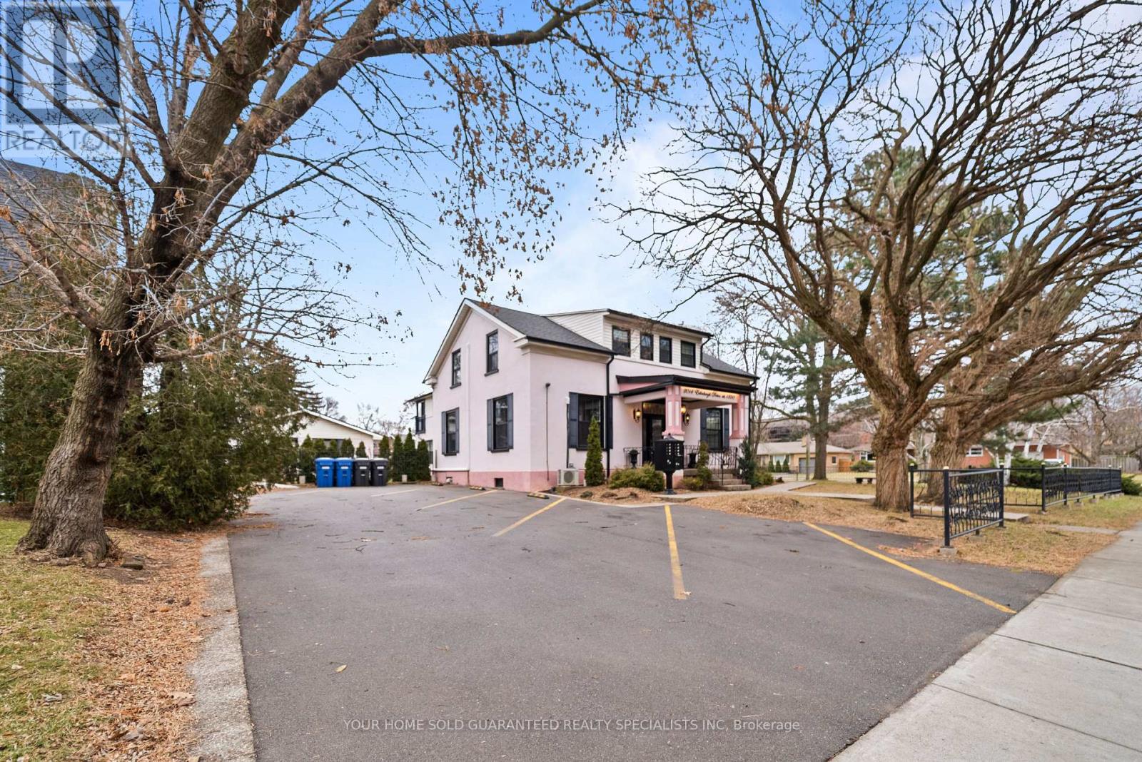 Multiplex at 2014 EDINBURGH DRIVE, Burlington