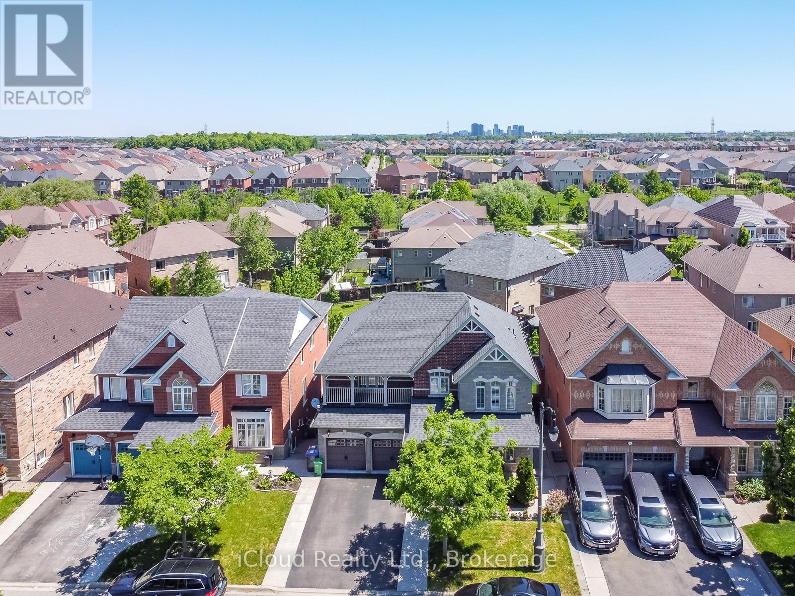 Detached at 7 MERRITTONIA STREET, Brampton