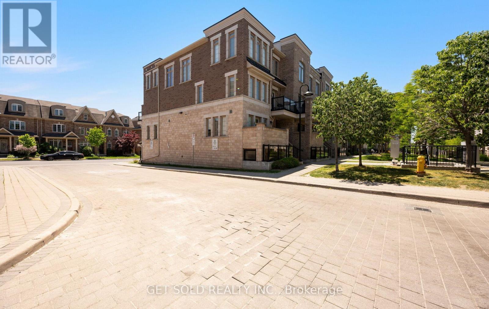 Townhouse at 132 - 80 PARROTTA DRIVE, Toronto