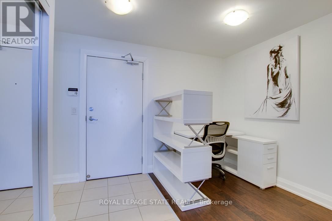 Apartment at 507 - 1940 IRONSTONE DRIVE, Burlington