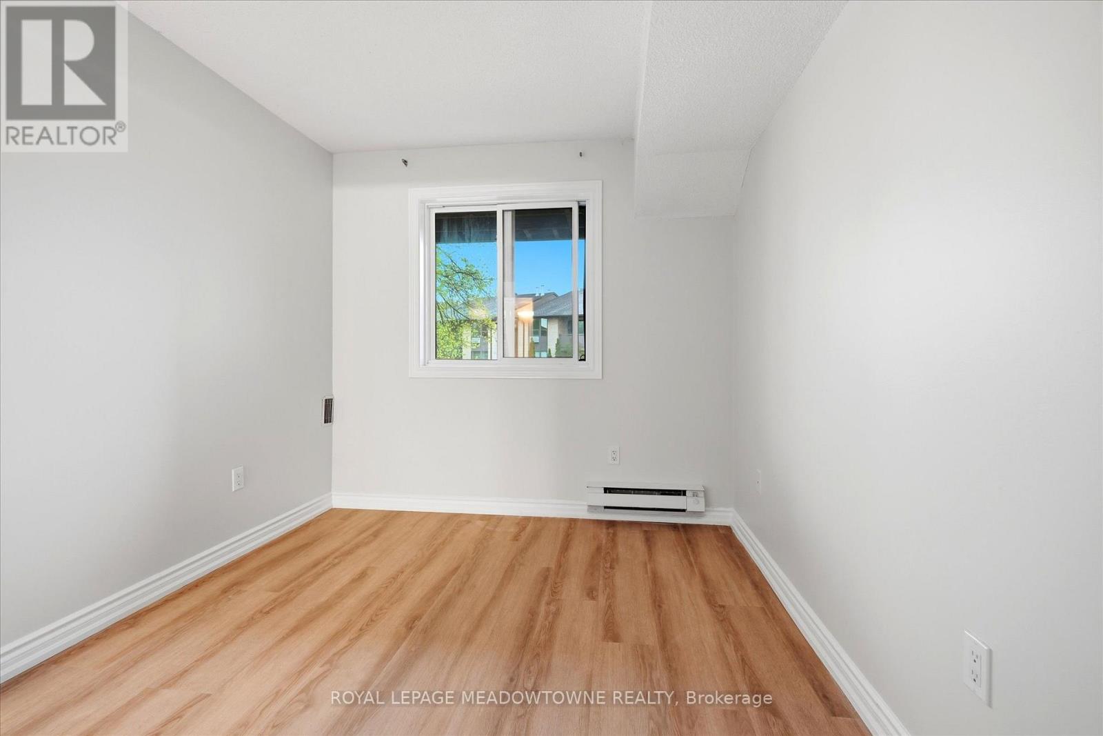 Apartment at 207 - 3835 LAKE SHORE BOULEVARD, Toronto