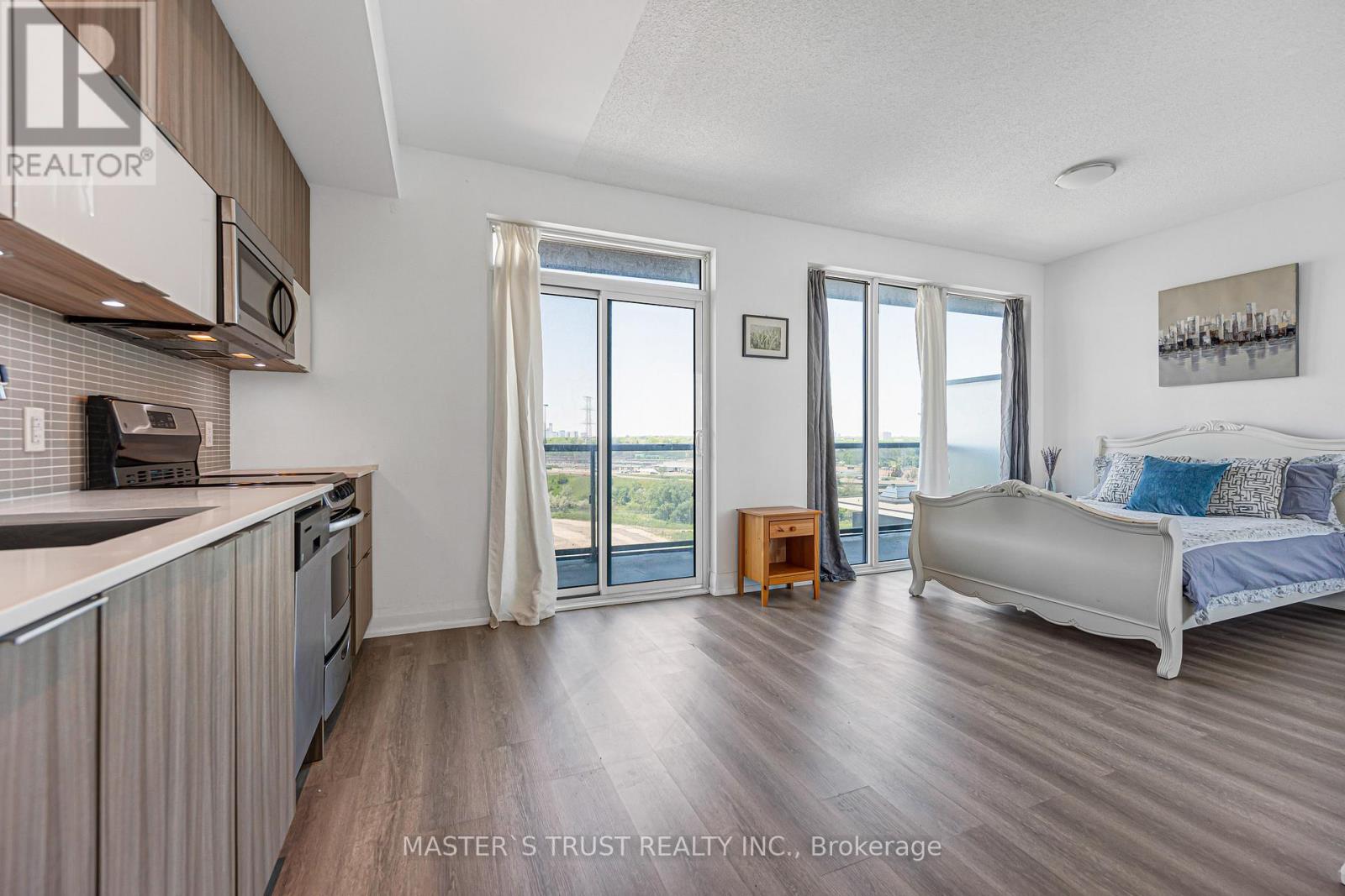 Apartment at #1109 - 56 ANNIE CRAIG DRIVE, Toronto