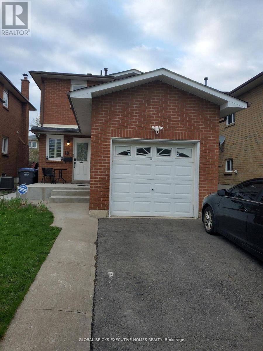 Detached at 18 DEERPARK CRESCENT, Brampton (Brampton West)