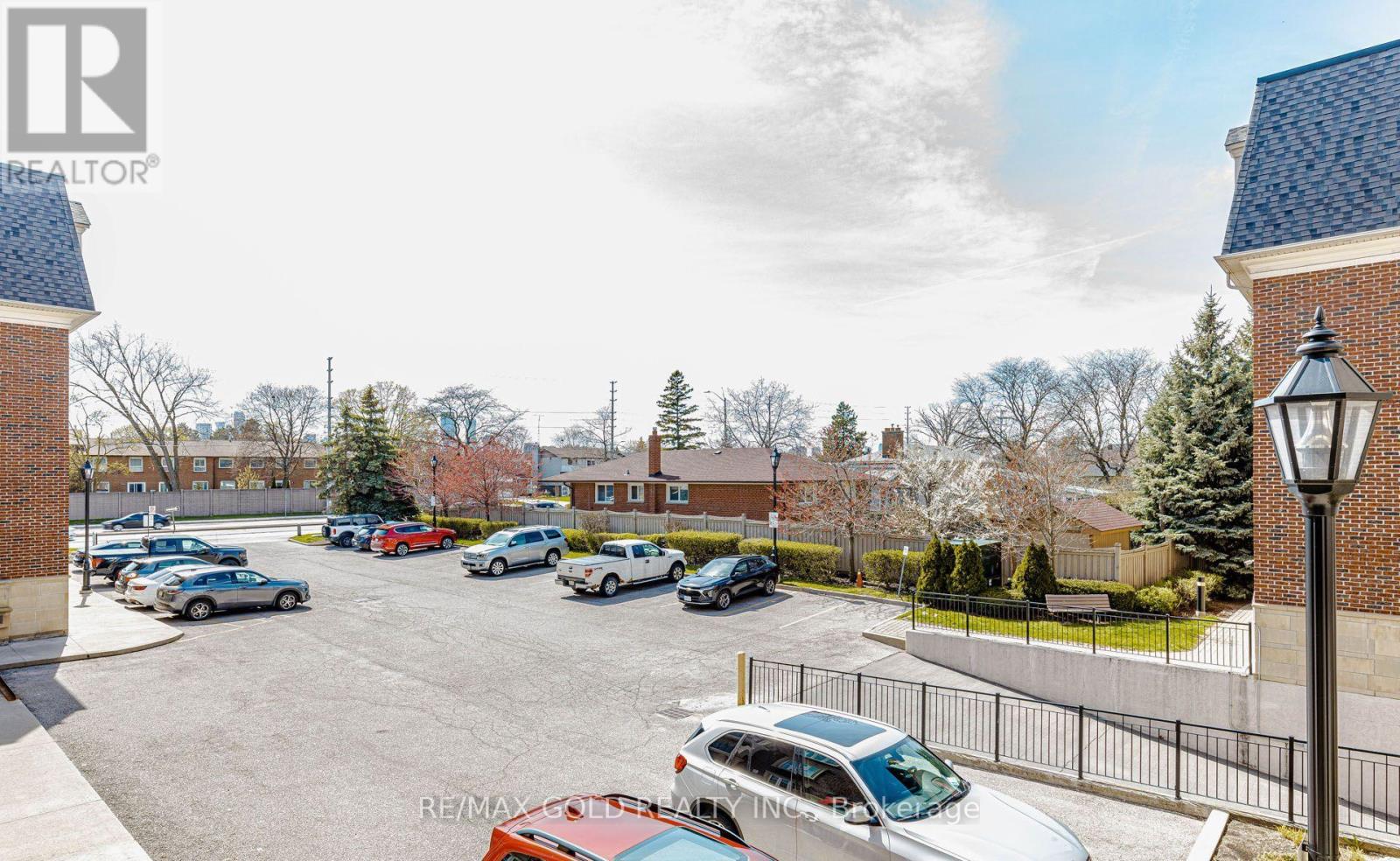 Apartment at 223 - 3351 CAWTHRA ROAD, Mississauga